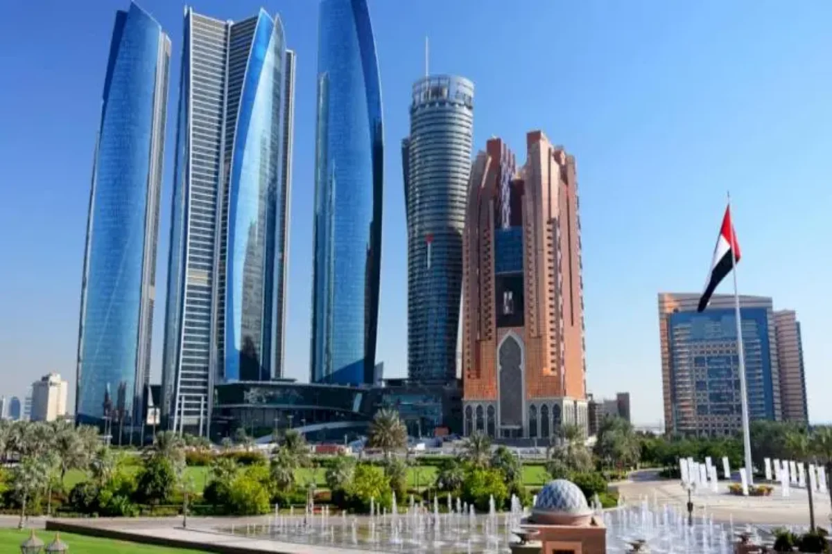 دعم البنوك الاماراتية للمشروعات التجارية والصناعية