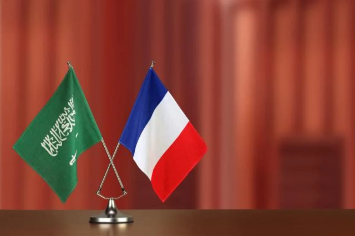 السعودية تبحث تعزيز النمو الاقتصادي الرقمي مع فرنسا