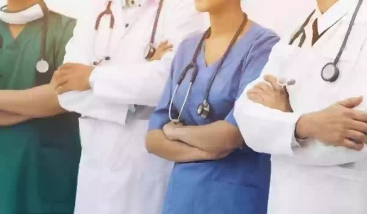 دليلك إلى أفضل طبيب جلدية في الرياض
